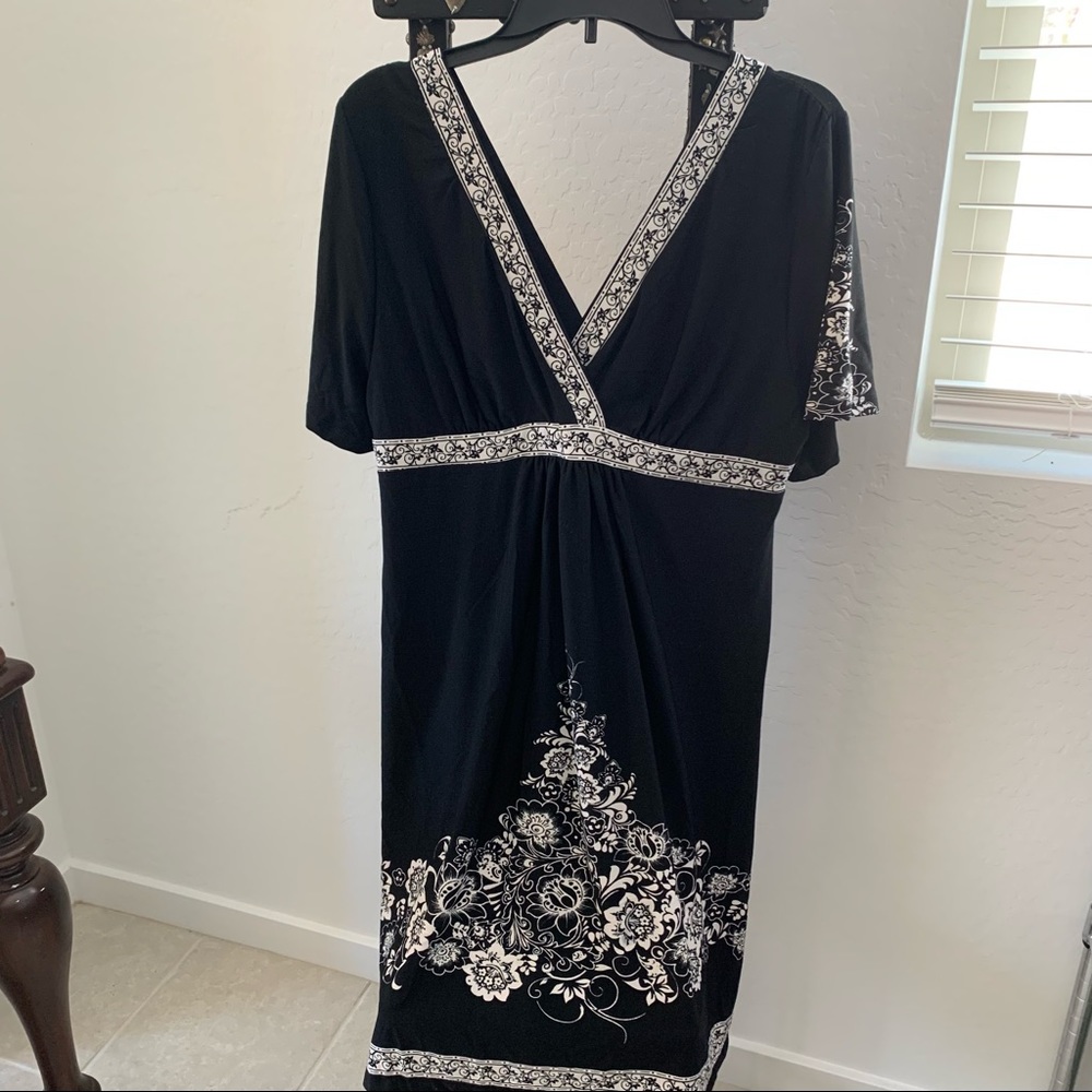Forever Midi Black/White Dress L